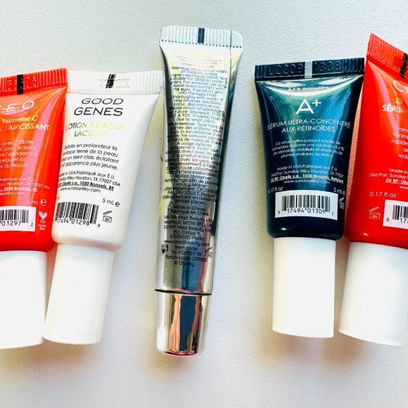 3440 SUNDAY RILEY DELUXE SAMPLE SIZE BUNDLE LOT KIT WITH MAKEUP COSMETIC BAG - Picture 3 of 5